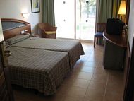 Zur vergrösserten Ansicht Rollstuhlgerechtes Hotel Mallorca behindertengerecht Colonia Sant Jordi