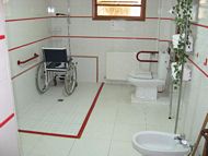 Zur vergrösserten Ansicht Rollstuhl Ferienwohnung Spanien Appartement behindertengerecht Costa Blanca barrierefrei
